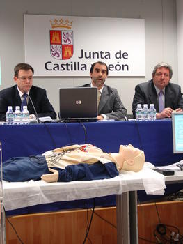 El Consejero de Sanidad, César Antón, en la presentación del sistema de telecardiología