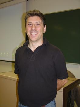 Agustín Hernández, investigador del Instituto de Bioquímica Vegetal y Fotosíntesis de Sevilla.