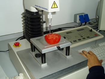 El texturómetro es el aparato empleado para medir la textura del tomate