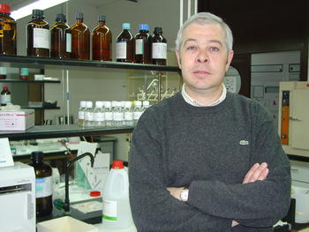 Celestino Santos, Catedrático del departamento de Química Analítica, Nutrición y Bromatología